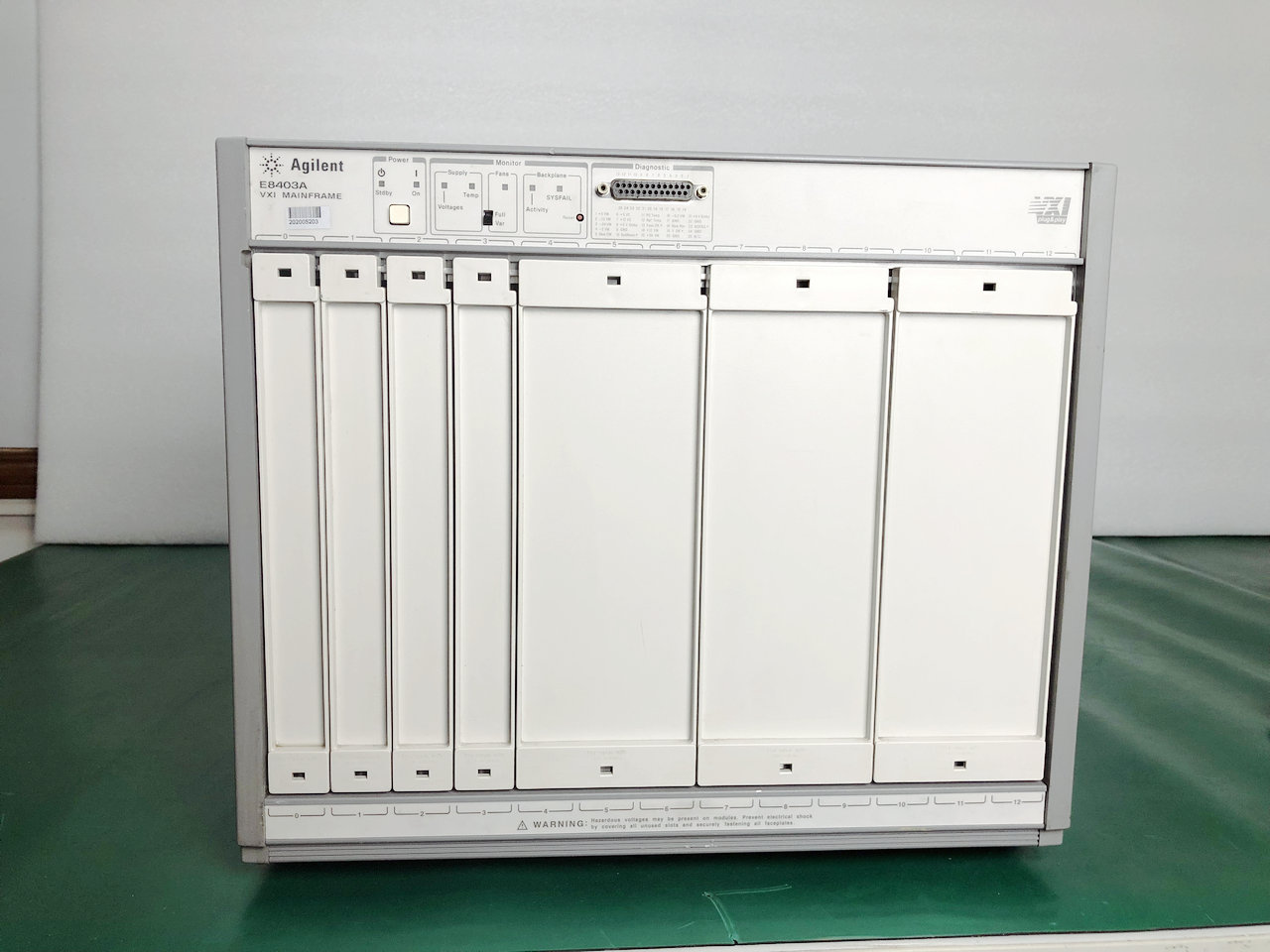 VXI主机箱 - 安捷伦(Agilent) E8403A