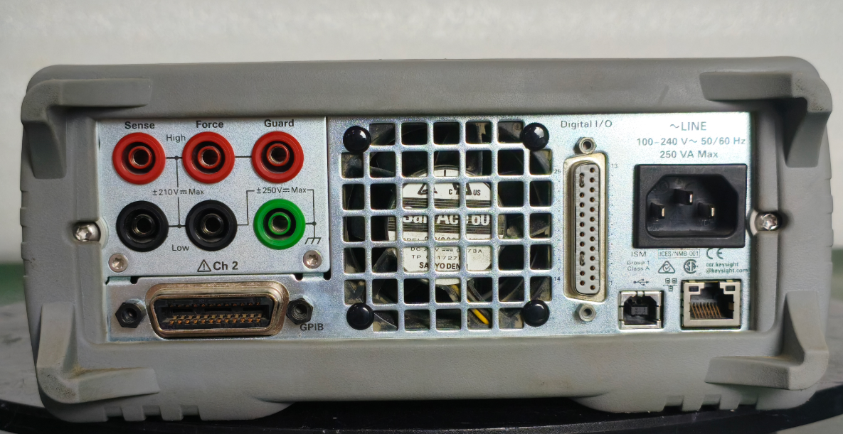 Precision source/measurement unit
